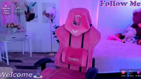 Snapshot of graycewild chatting on 9, 10, 2025 GrayceWild online show from 9, 10, 2025