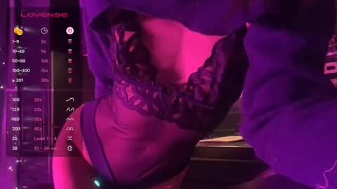 Snapshot of graylovescookies chatting on 25, 3, 2026 graylovescookies online show from 25, 3, 2026