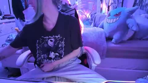 GreenEyedLovexo online show from 4, 12, 2025