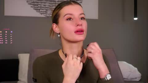 Kelly online show from 1, 12, 2025