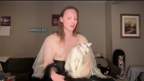 Snapshot of greenxxxqueen chatting on 18, 2, 2025 SexQueen Nikki online show from 18, 2, 2025