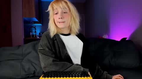 Snapshot of gregory_byyrd chatting on 20, 1, 2025 Greg-independent model online show from 20, 1, 2025