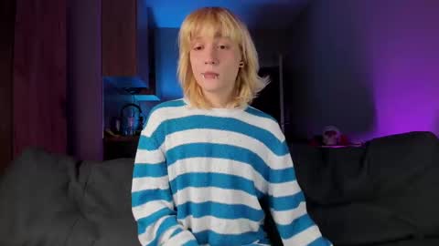 Snapshot of gregory_byyrd chatting on 8, 3, 2025 Greg-independent model online show from 8, 3, 2025