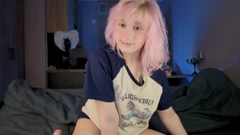 Greg-independent model online show from 8, 4, 2026