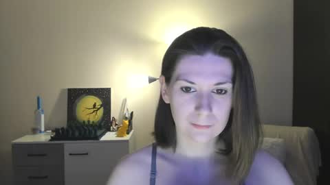Snapshot of gretamiln chatting on 9, 2, 2025 Greta online show from 9, 2, 2025