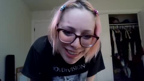 Snapshot of grimy_girlie chatting on 25, 9, 2025 grimygirlie online show from 25, 9, 2025