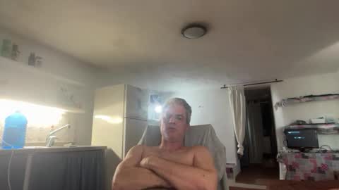 guardiannif_ online show from 1, 2, 2026