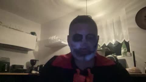 Snapshot of guil0 chatting on 1, 11, 2025 guil0 online show from 1, 11, 2025
