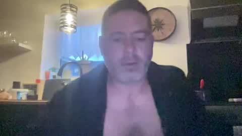Snapshot of guil0 chatting on 7, 11, 2025 guil0 online show from 7, 11, 2025
