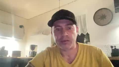 Snapshot of guil0 chatting on 7, 1, 2026 guil0 online show from 7, 1, 2026