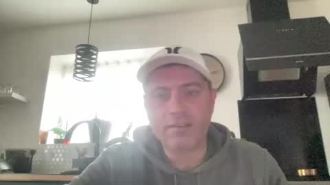 Snapshot of guil0 chatting on 10, 1, 2026 guil0 online show from 10, 1, 2026