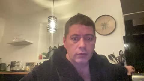 Snapshot of guil0 chatting on 18, 1, 2026 guil0 online show from 18, 1, 2026
