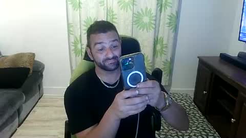 guillaume666286050 online show from 17, 6, 2026