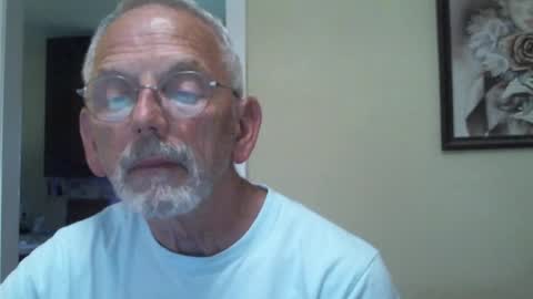 Snapshot of gulfcoast1952 chatting on 12, 3, 2025 Roy online show from 12, 3, 2025