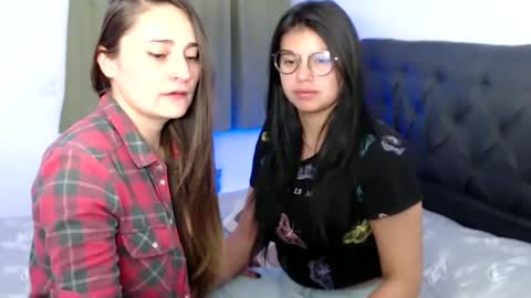 Snapshot of gumball_room chatting on 14, 1, 2025 Vane blonde and Hazell black hair online show from 14, 1, 2025