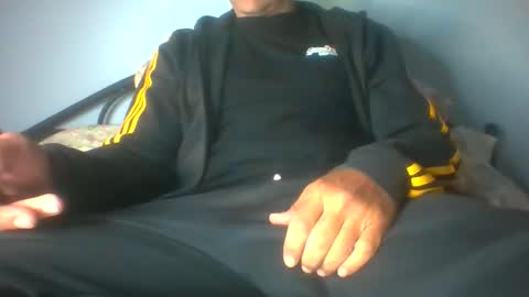 Snapshot of gunishment chatting on 10, 11, 2025 gunishment online show from 10, 11, 2025