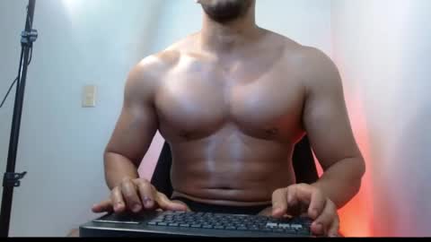 holl latino online show from 19, 5, 2026