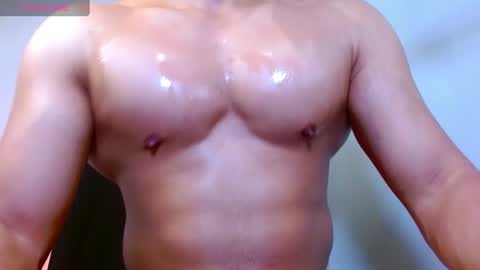 holl latino online show from 18, 7, 2026