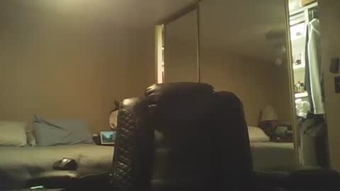 Snapshot of guy8inches4u chatting on 13, 10, 2025 guy8inches4u online show from 13, 10, 2025