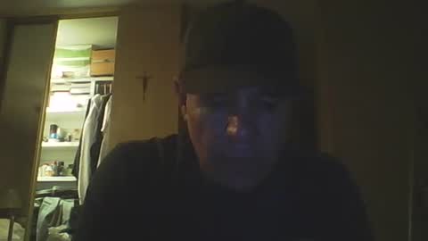 Snapshot of guy8inches4u chatting on 24, 10, 2025 guy8inches4u online show from 24, 10, 2025