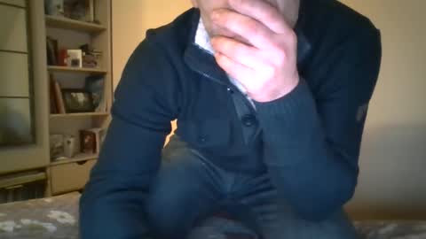 Snapshot of guywa chatting on 11, 1, 2025 Drake online show from 11, 1, 2025