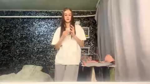 Gwen online show from 29, 9, 2025