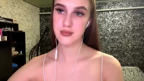 Gwen online show from 20, 10, 2025