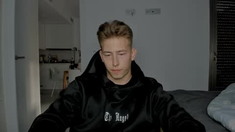 Oliver online show from 9, 4, 2026