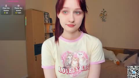 Snapshot of h0lyangel chatting on 18, 4, 2026 Kelly Lilly online show from 18, 4, 2026