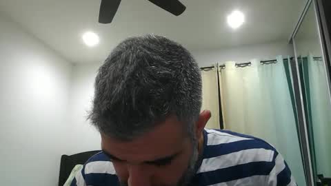 Snapshot of h0nest84 chatting on 1, 2, 2025 h0nest84 online show from 1, 2, 2025