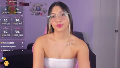 Paulina  online show from 1, 3, 2025