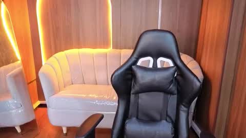 hadda_crazy_b online show from 20, 2, 2026