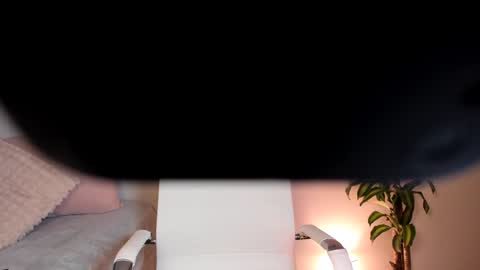 Hailey online show from 6, 2, 2025