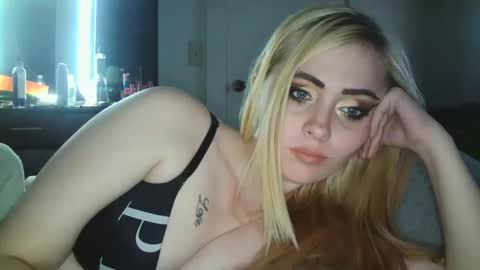 Snapshot of haileyakuma69 chatting on 17, 12, 2024 Hailey and d online show from 17, 12, 2024