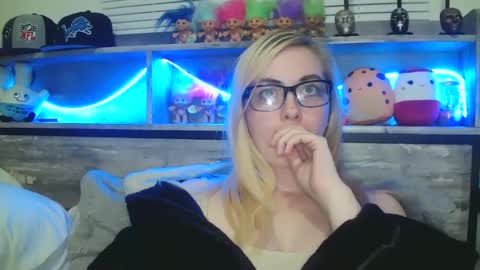 Snapshot of haileyakuma69 chatting on 24, 2, 2025 Hailey and d online show from 24, 2, 2025