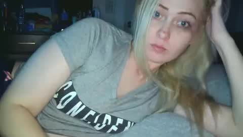 Snapshot of haileyakuma69 chatting on 1, 11, 2025 Hailey and d online show from 1, 11, 2025