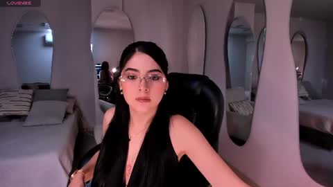 Snapshot of haileyross_ chatting on 19, 7, 2026 Hailey online show from 19, 7, 2026