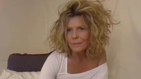 Hailey online show from 4, 1, 2025