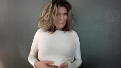 Snapshot of haileys123 chatting on 27, 7, 2026 Hailey online show from 27, 7, 2026