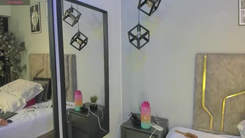 haileystonei online show from 15, 2, 2026