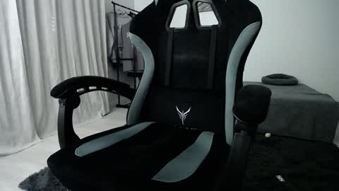 Snapshot of hairycuss chatting on 1, 1, 2025 Adam online show from 1, 1, 2025