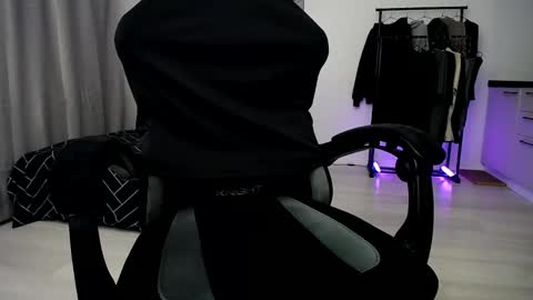 Snapshot of hairycuss chatting on 5, 10, 2025 Adam online show from 5, 10, 2025