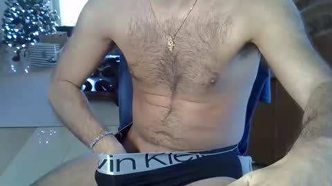 Snapshot of hairydaduncut chatting on 23, 12, 2024 hairydaduncut online show from 23, 12, 2024