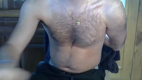 Snapshot of hairydaduncut chatting on 28, 12, 2024 hairydaduncut online show from 28, 12, 2024