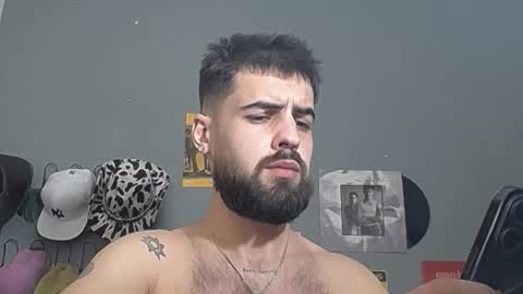 Snapshot of hairyrobxxx chatting on 8, 3, 2026 HairyRobXxX online show from 8, 3, 2026
