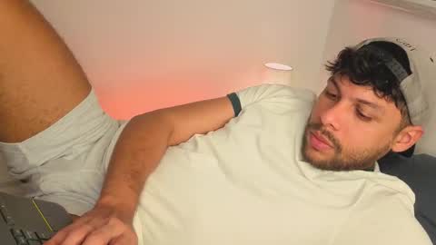 Independent       model  online show from 12, 1, 2026