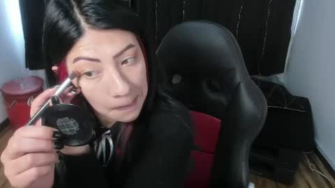 halley_ravenn online show from 18, 7, 2026
