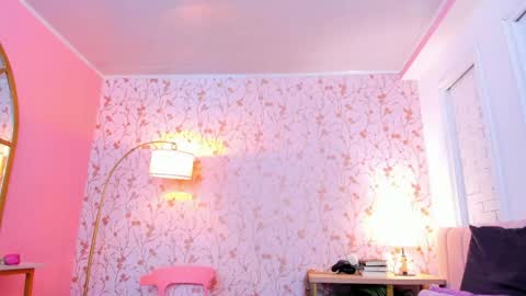 Halley Lorens online show from 16, 5, 2026