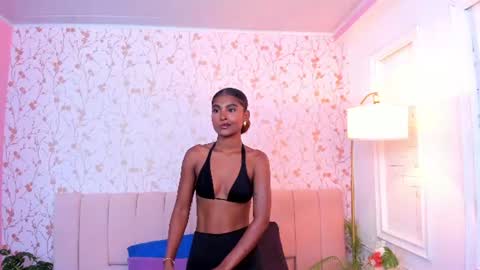 Halley Lorens online show from 2, 7, 2026