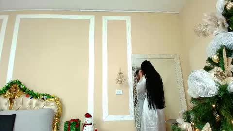 Snapshot of halliestone chatting on 21, 12, 2025 Hallie Stone online show from 21, 12, 2025